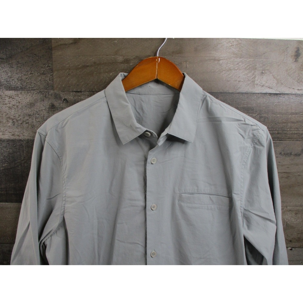 Lululemon Shirt Mens Medium Gray Performance Button Down Long Sleeve Vented Tech